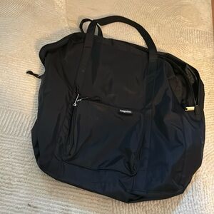 Bagallini TrueNylon‎ black basic tote bag front zip compartment double handles
